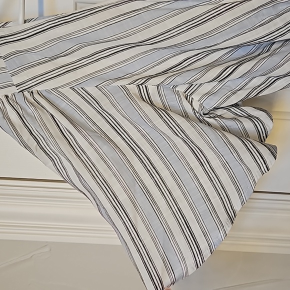 NWT Blue Rain Romper From Francesca's. Blue, Black, White Stripped - Picture 4 of 7